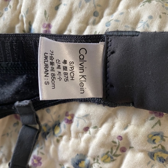 Calvin Klein Triangle Cup Bralette Grey S - Picture 4 of 4